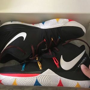 “Friends” Kyrie 5